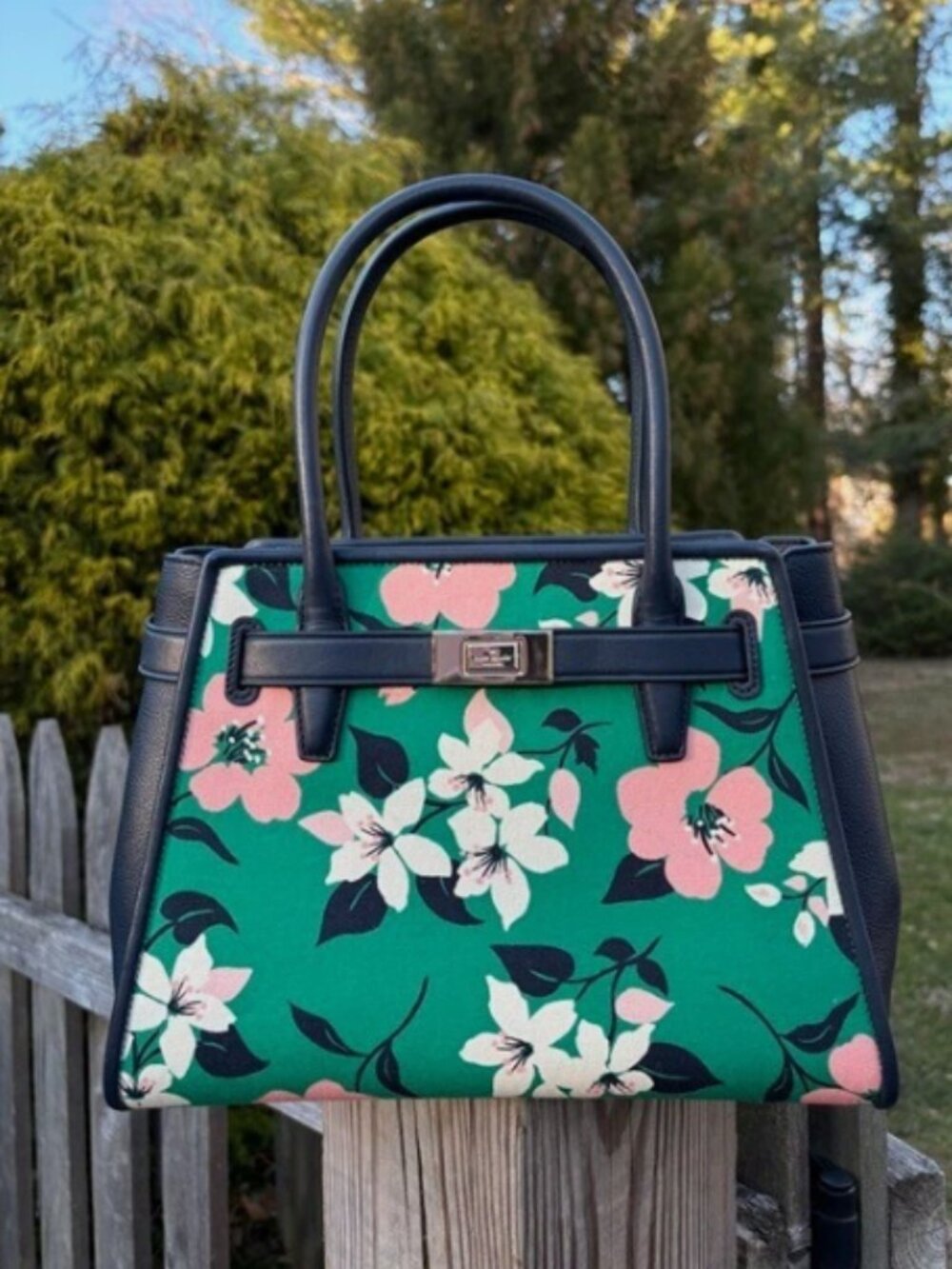Kate Spade New York Lucia Satchel - Lily Blooms - NEW w/o tags NEW 🌸